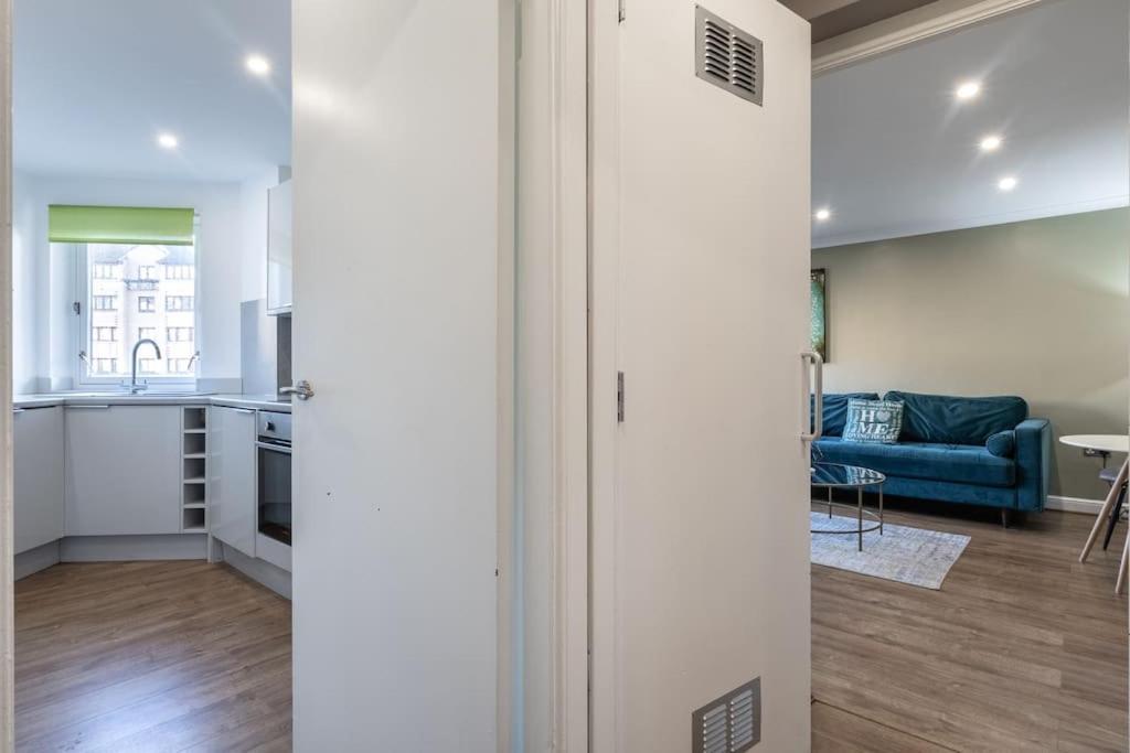 ** Modern Merchant City 1 Bed Apartment With Free Parking ** Glasgow Extérieur photo