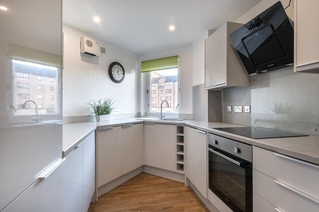 ** Modern Merchant City 1 Bed Apartment With Free Parking ** Glasgow Extérieur photo